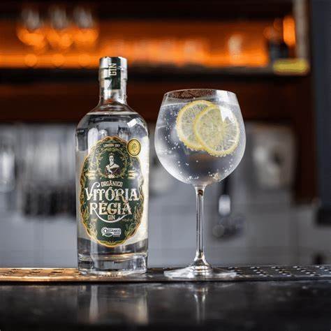 GIN VITORIA REGIA TRADICIONAL 750ML UND