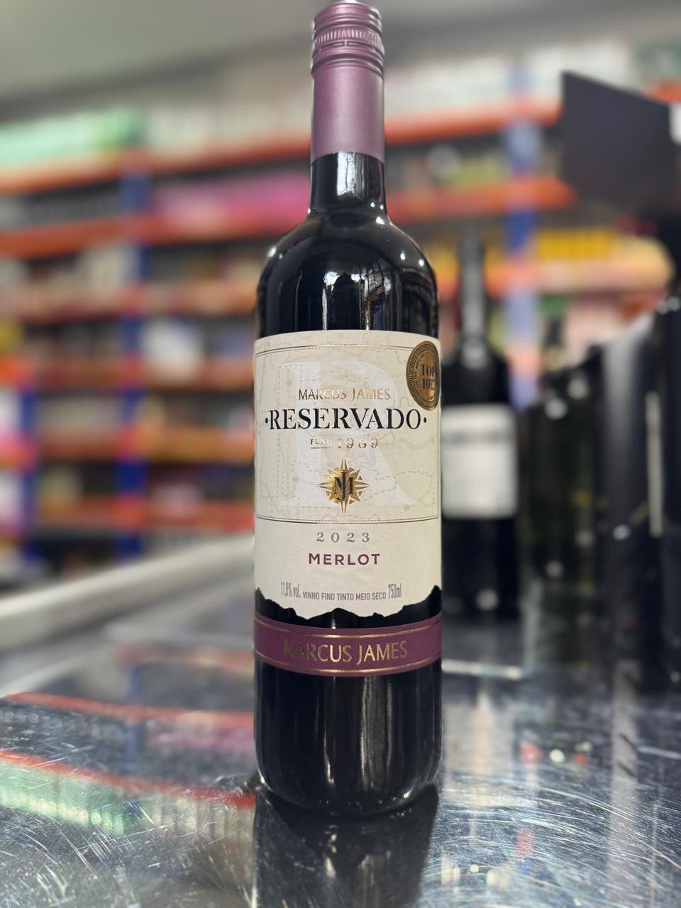 VINHO MARCUS JAMES MERLOT 750ML UND 