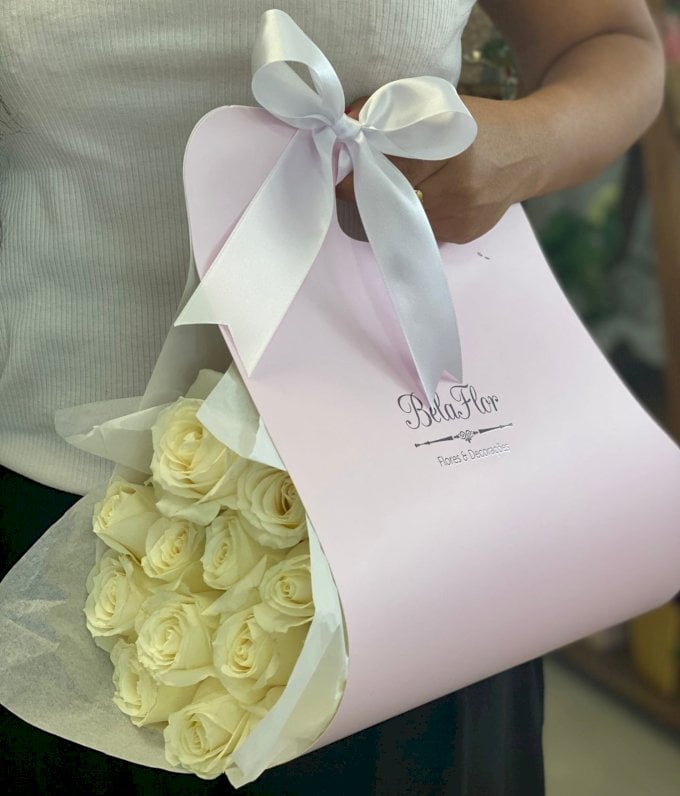 Sac a Fleurs com Rosas brancas