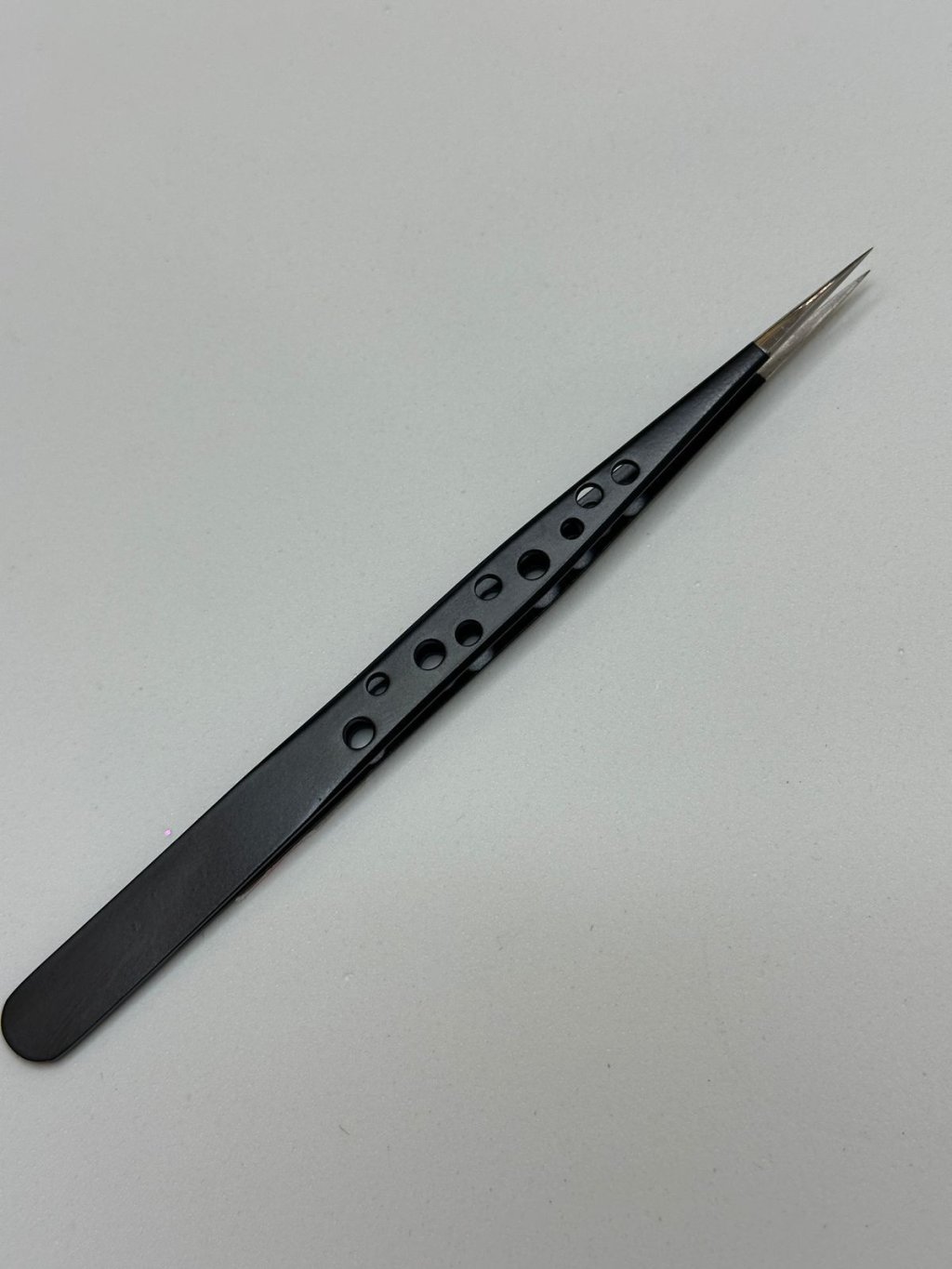 Pinça cilios Isolamento zola preta vazada