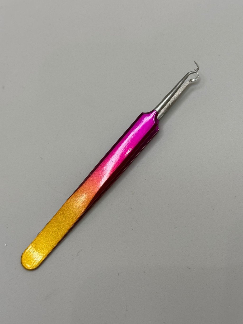 pinça cilios curva redonda dourada e rosa qianlili