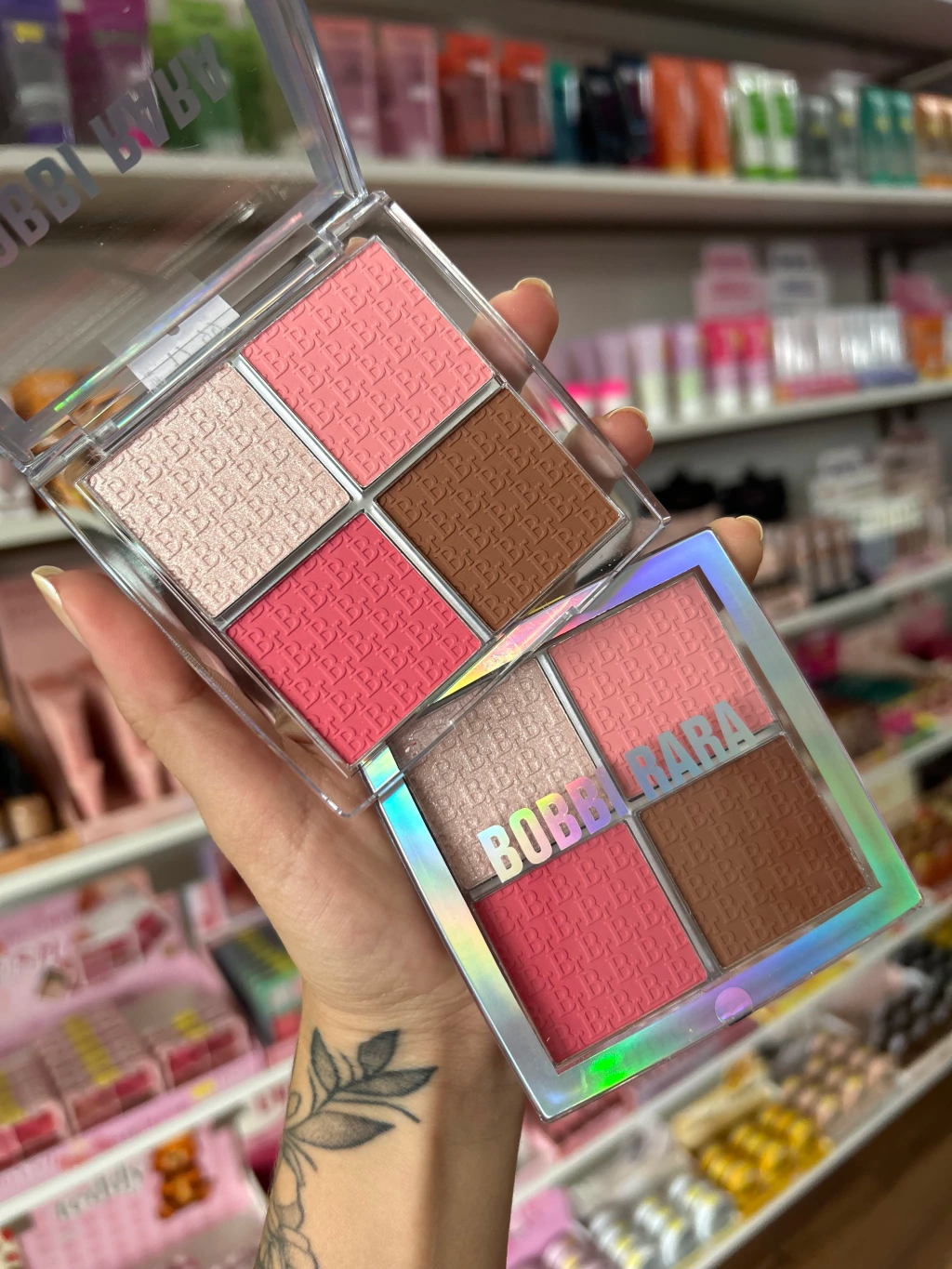 Paleta 3 em 1 Blush, Contorno e Iluminador Bobbi Rara