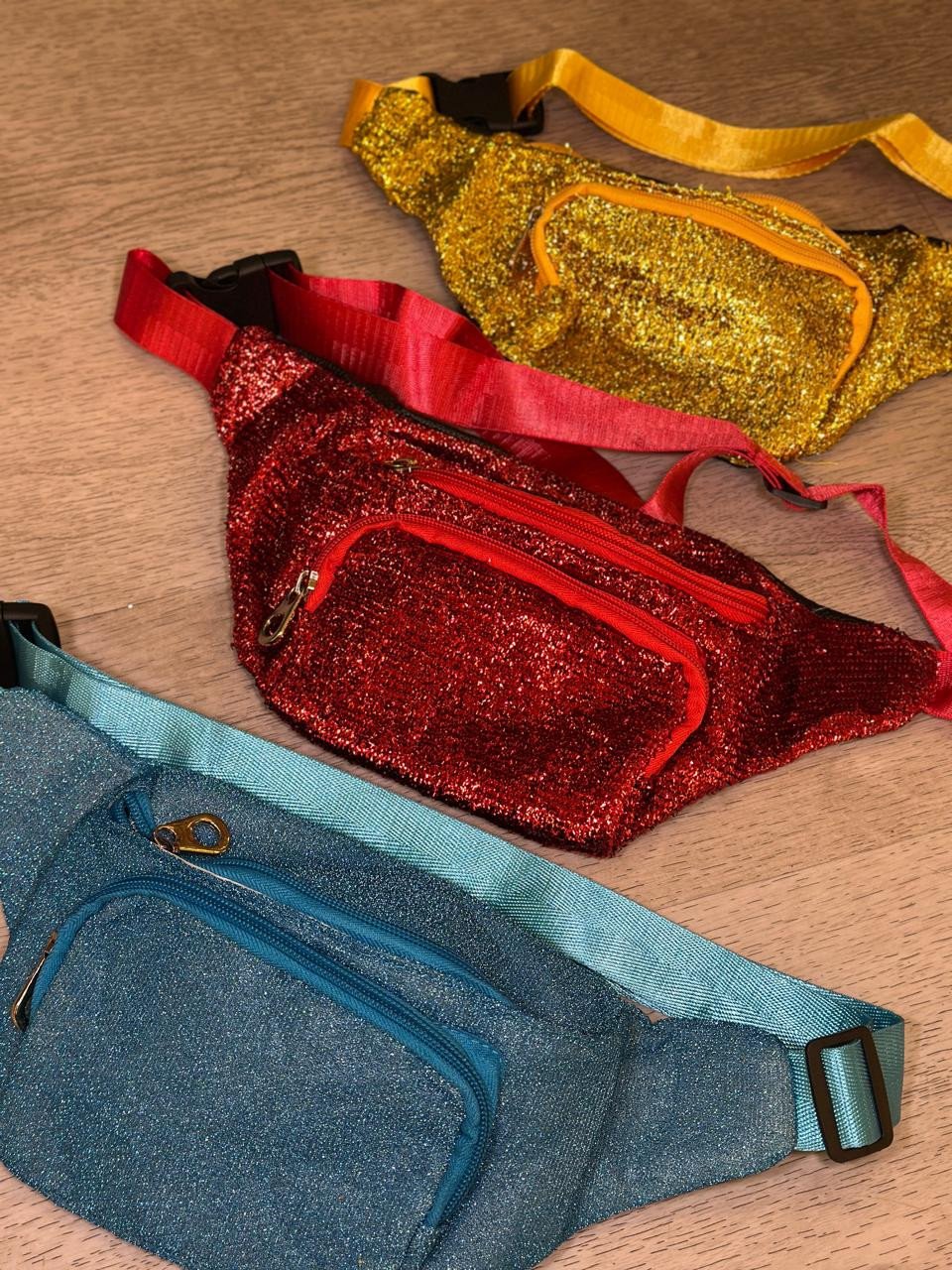 pochete brilhosa lurex ou fitilho