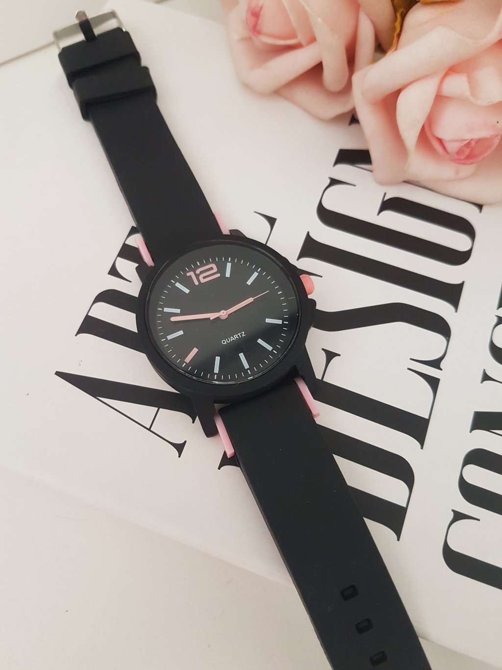 Colors - Preto det. Rosa