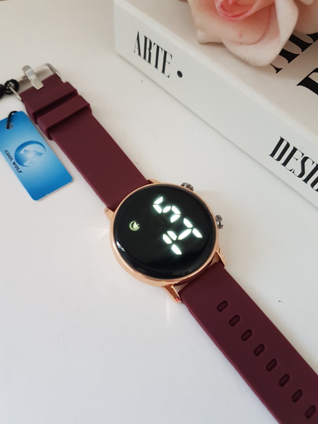 Wolf Red. Vinho - Prova d Água