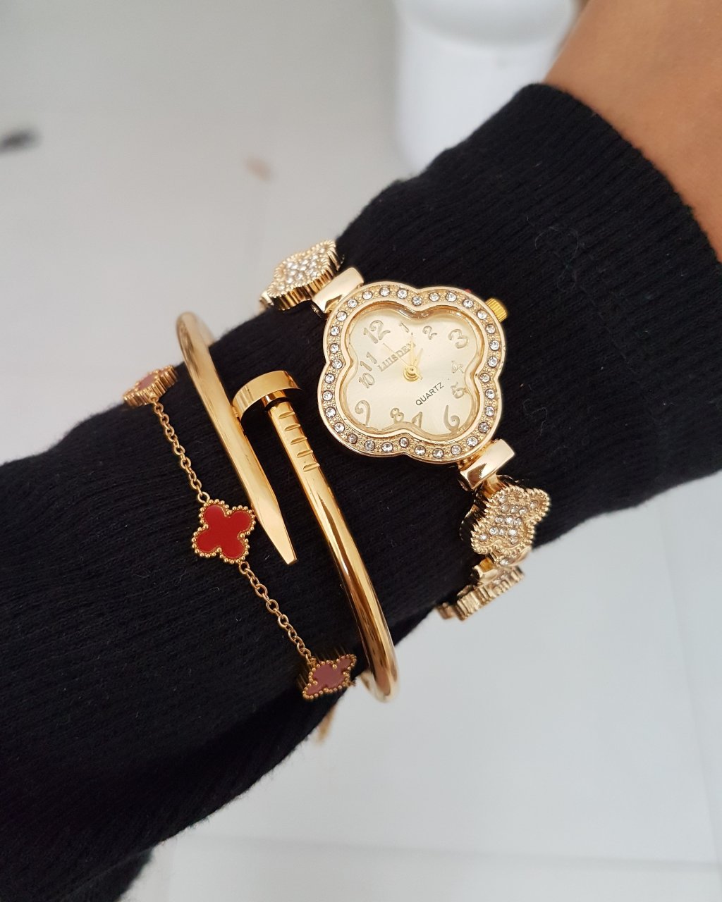 Van Cleef Mod. 5 - Dourado