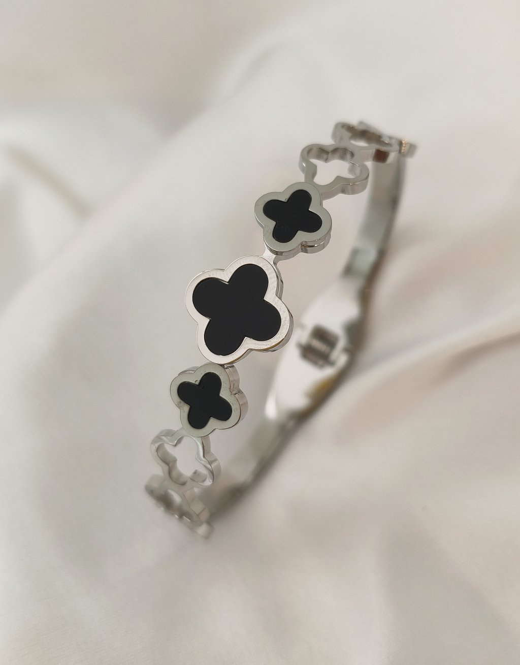 Bracelete em Aço Inoxidável 