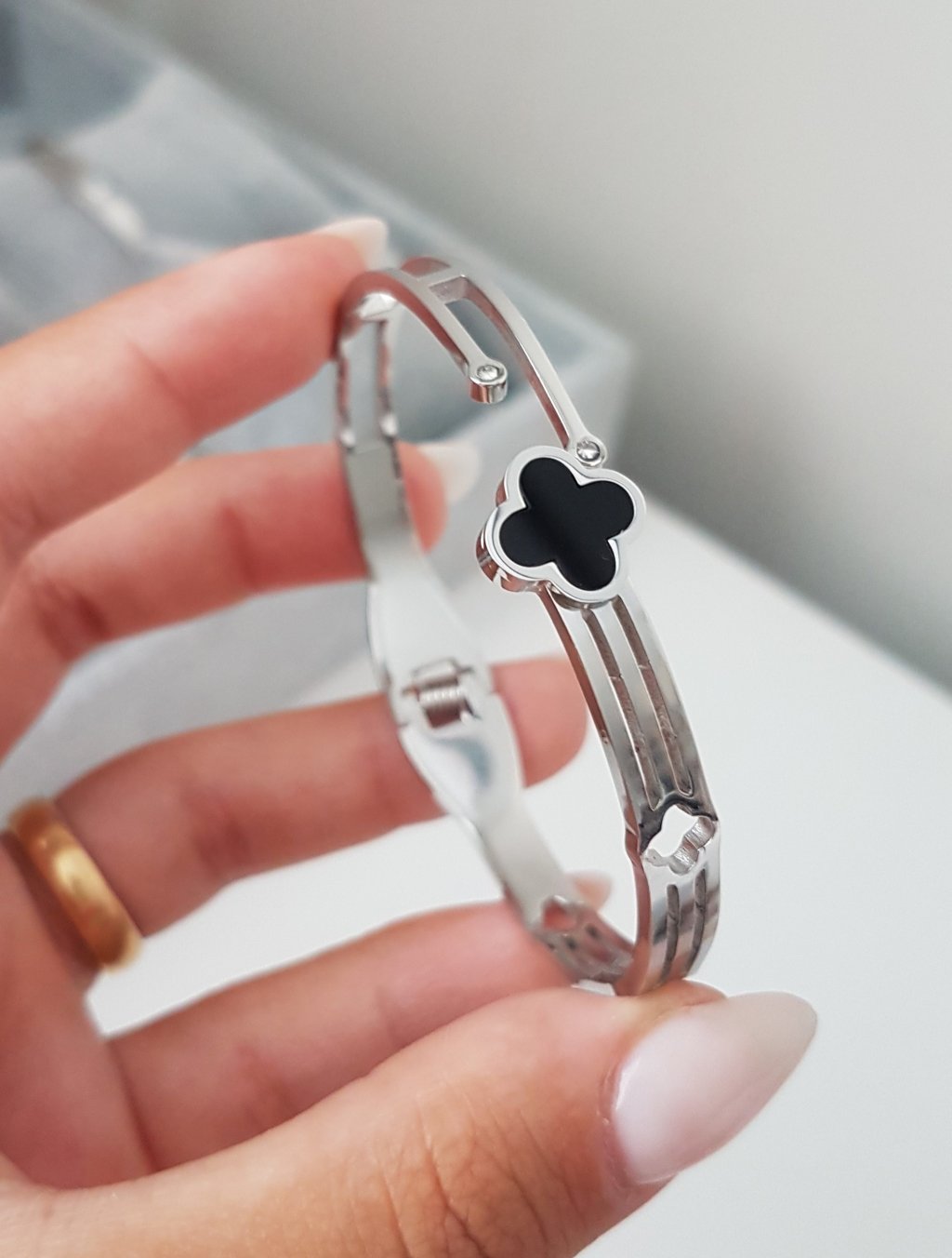 Bracelete em Aço Inoxidável  