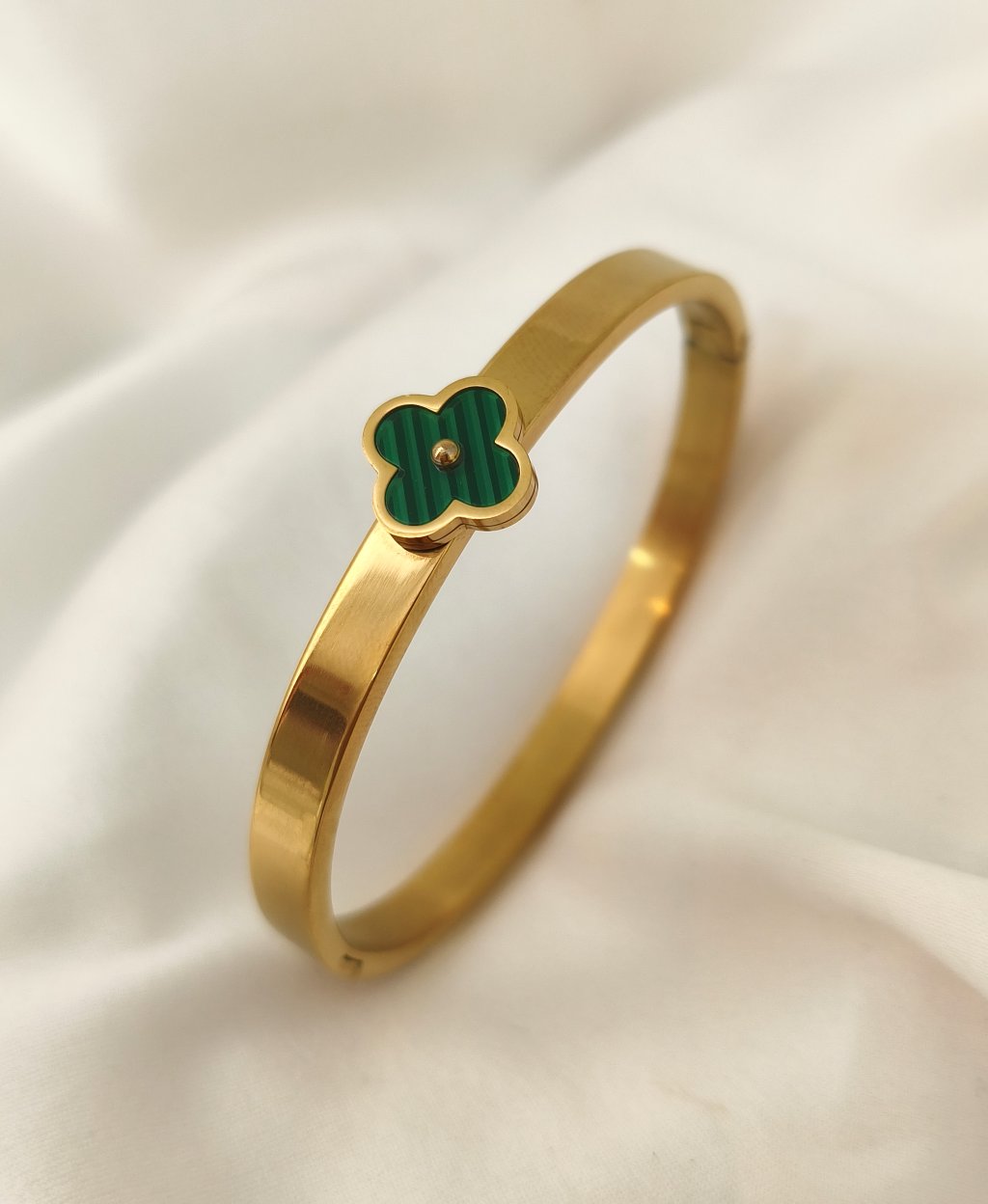 Bracelete em Aço Inoxidável