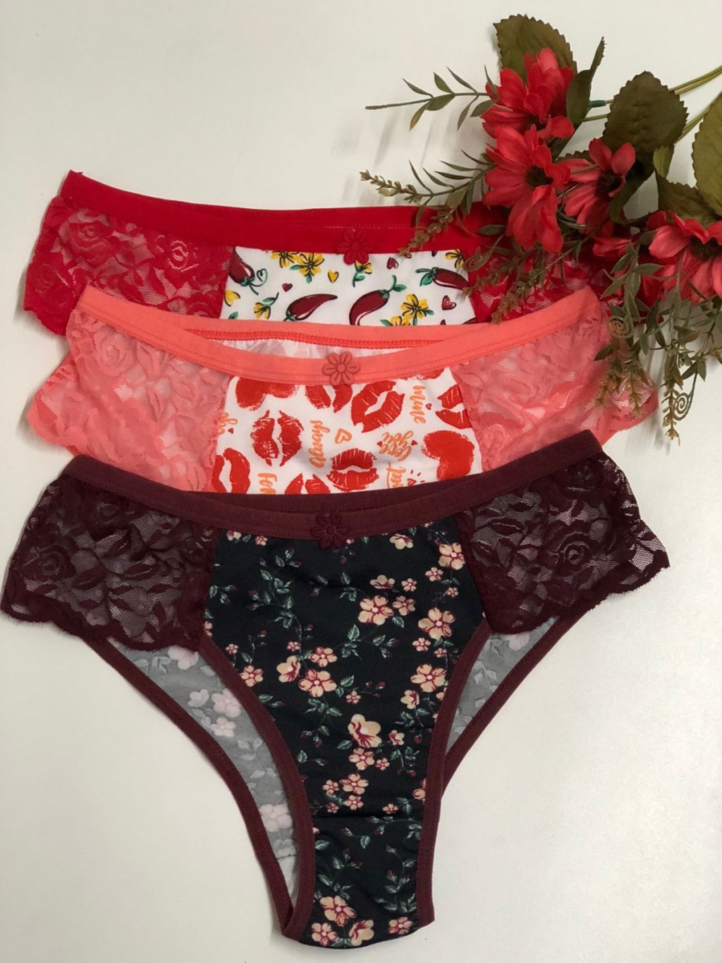 Calcinha renda lateral estampada