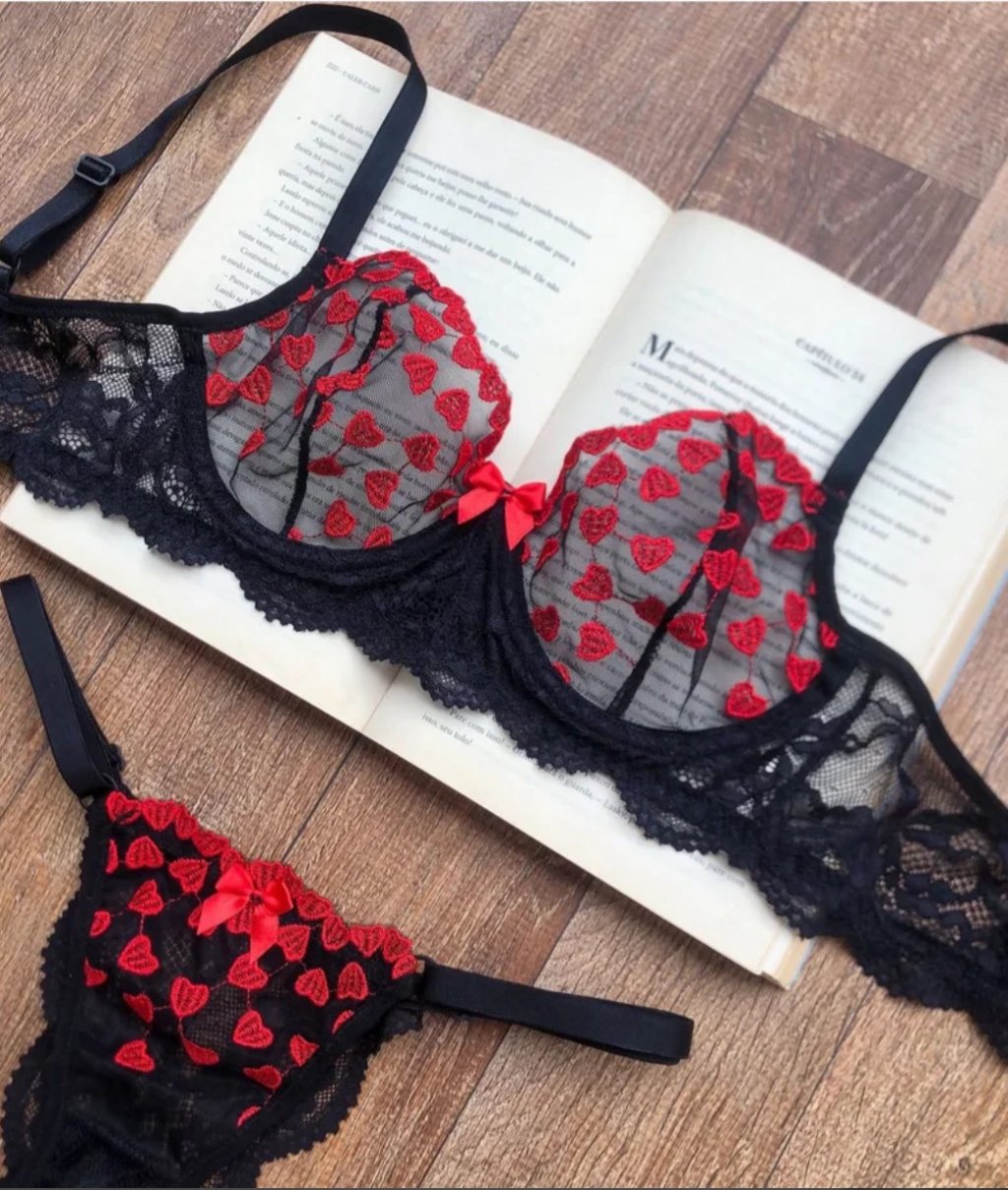 Conjunto em tule e renda 