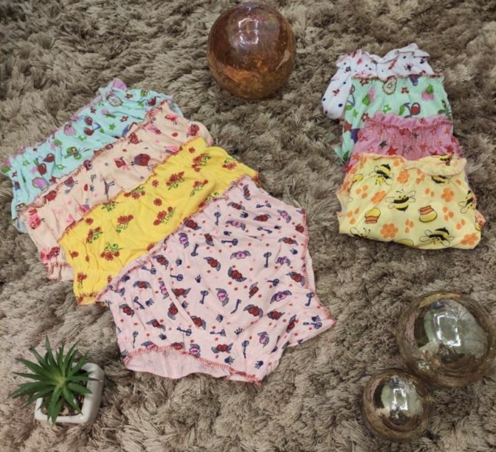 Calcinha infantil franzida estampada 