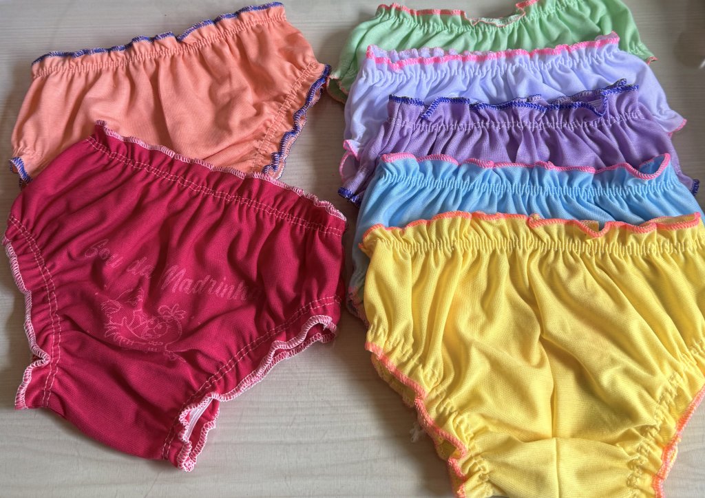 Calcinha infantil franzida lisa
