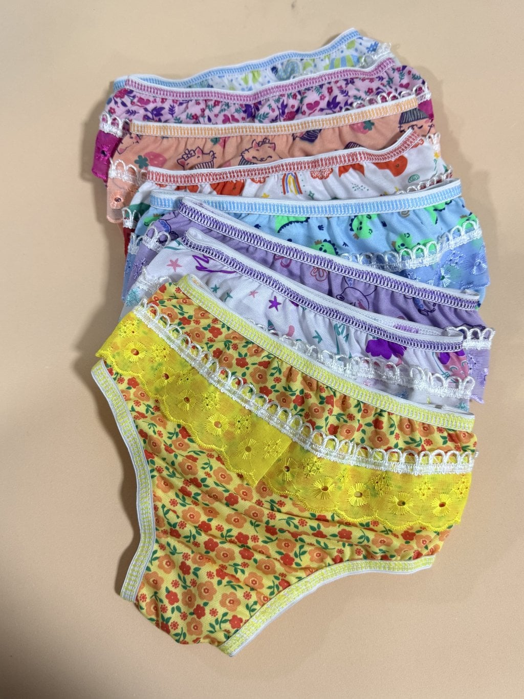 Calcinha bico estampada 