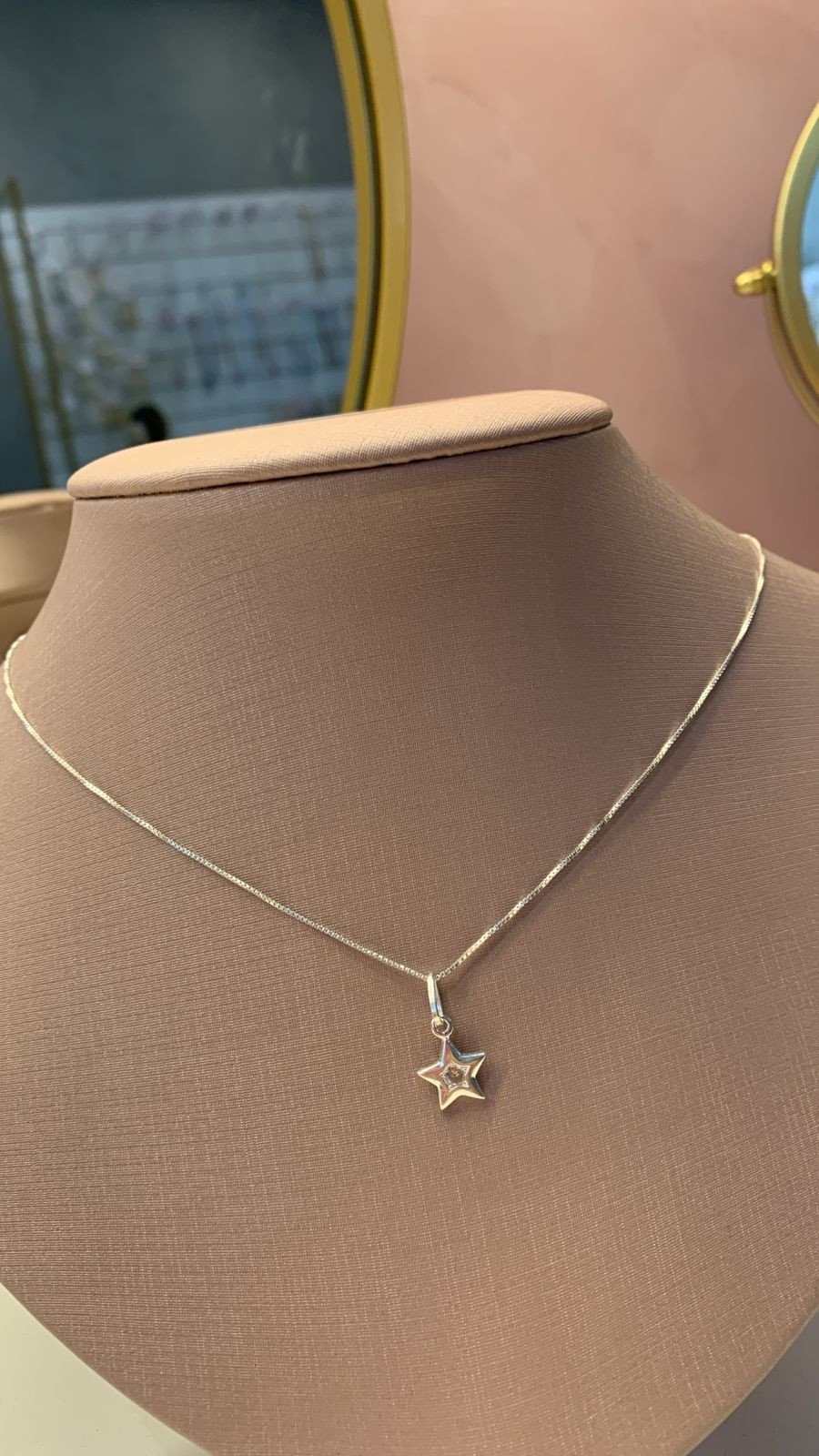  Colar estrela