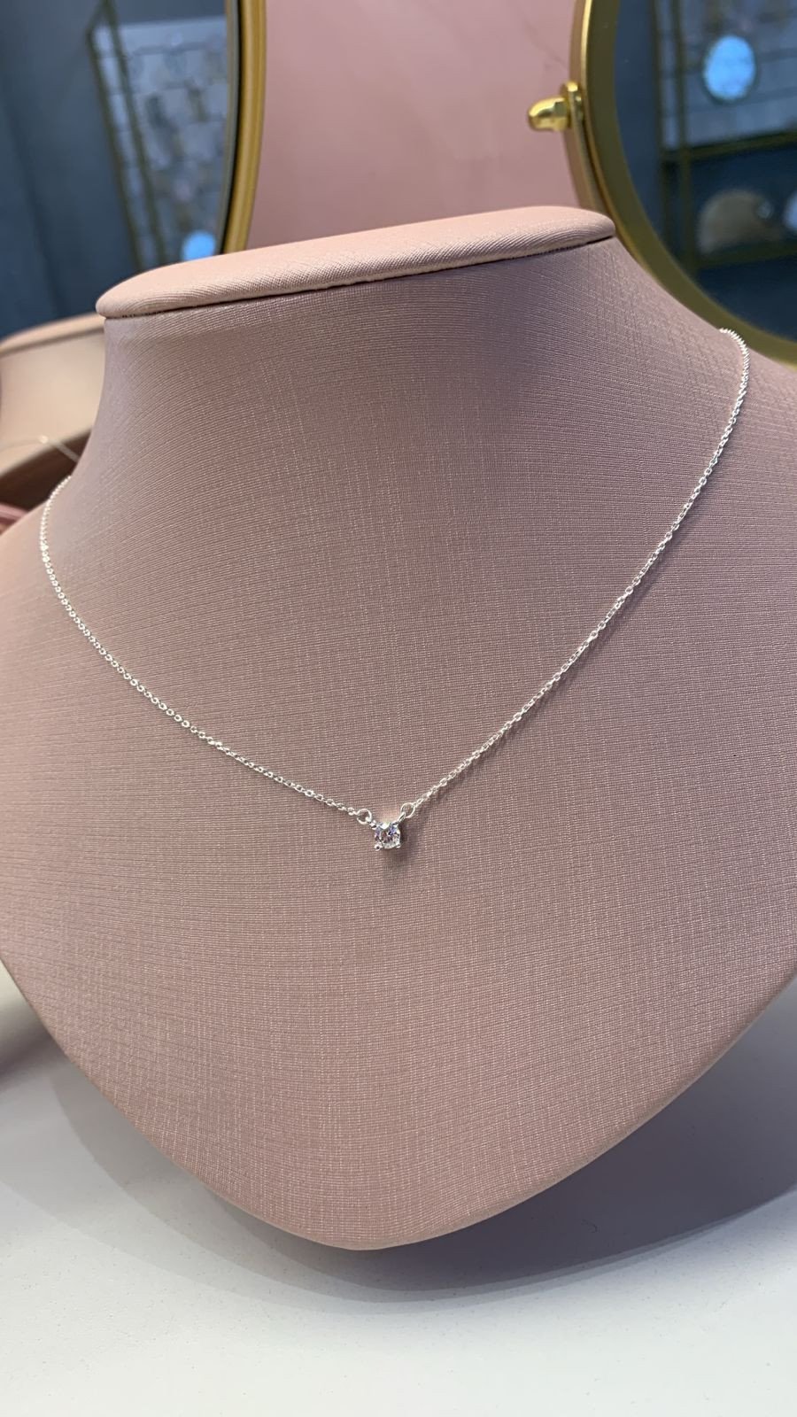 Colar moissanite
