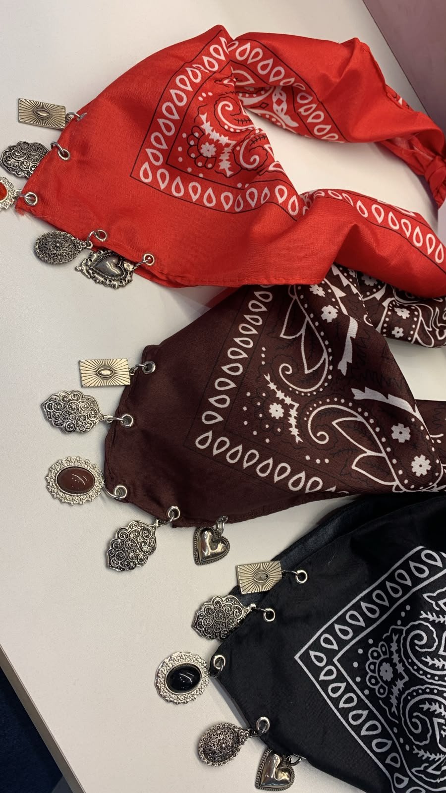 Colar bandana