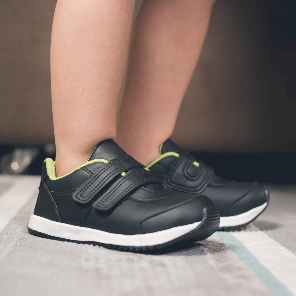 010.116.0076  PRETO/VERDE