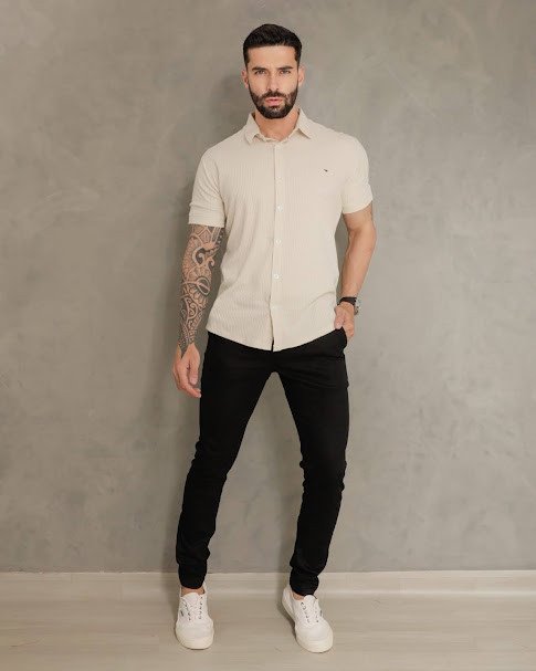 CALÇA ALFAIATARIA DE SARJA PRETA