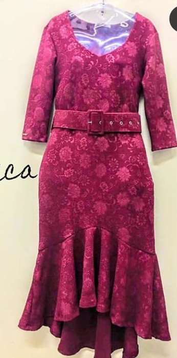 VESTIDO PEPLUM MANGA 3/4