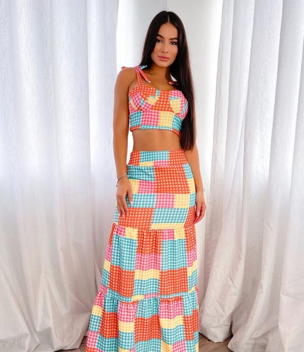 CONJUNTO QUADRICULADO 