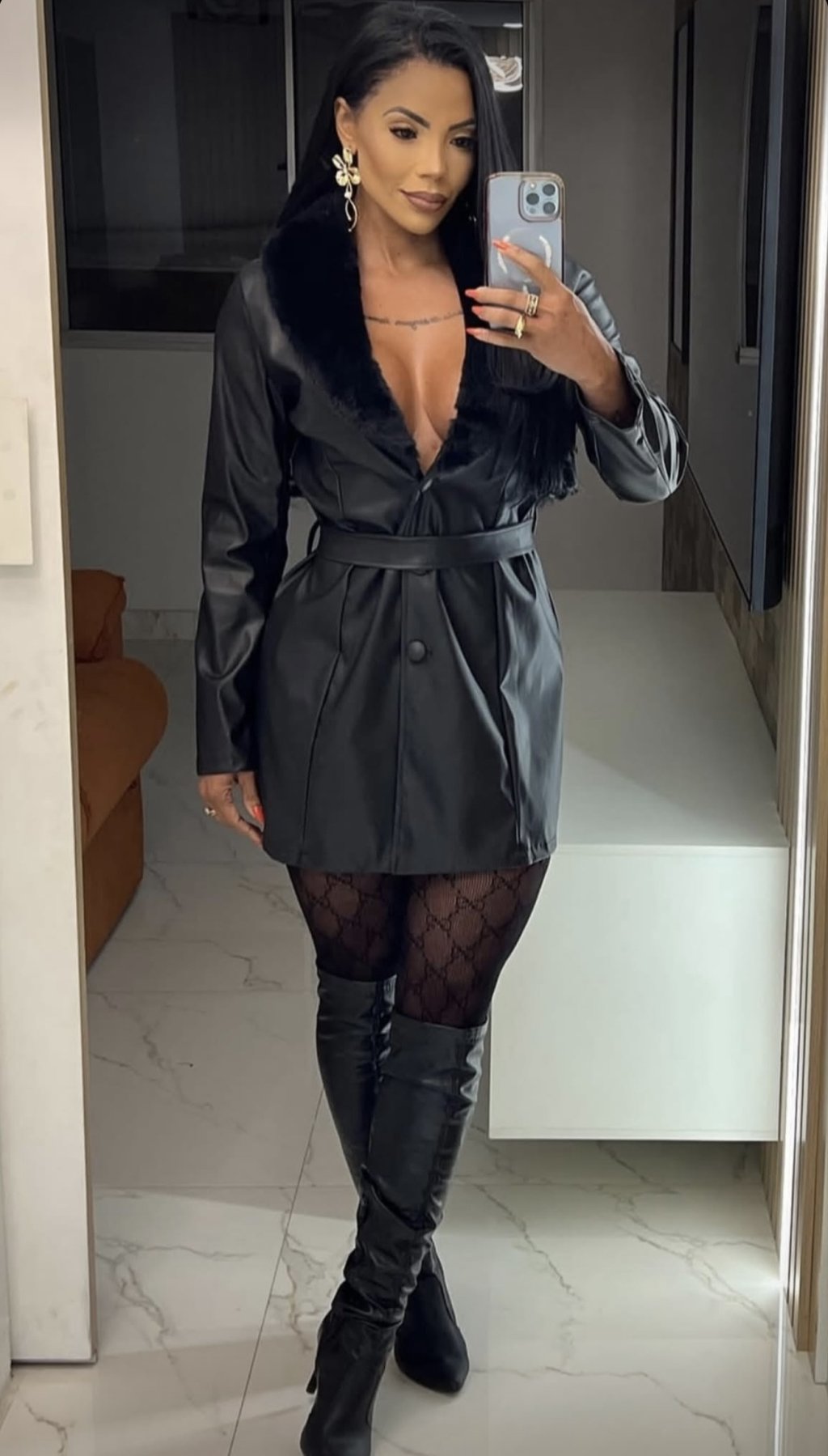 VESTIDO/ SOBRETUDO COURO FAKE