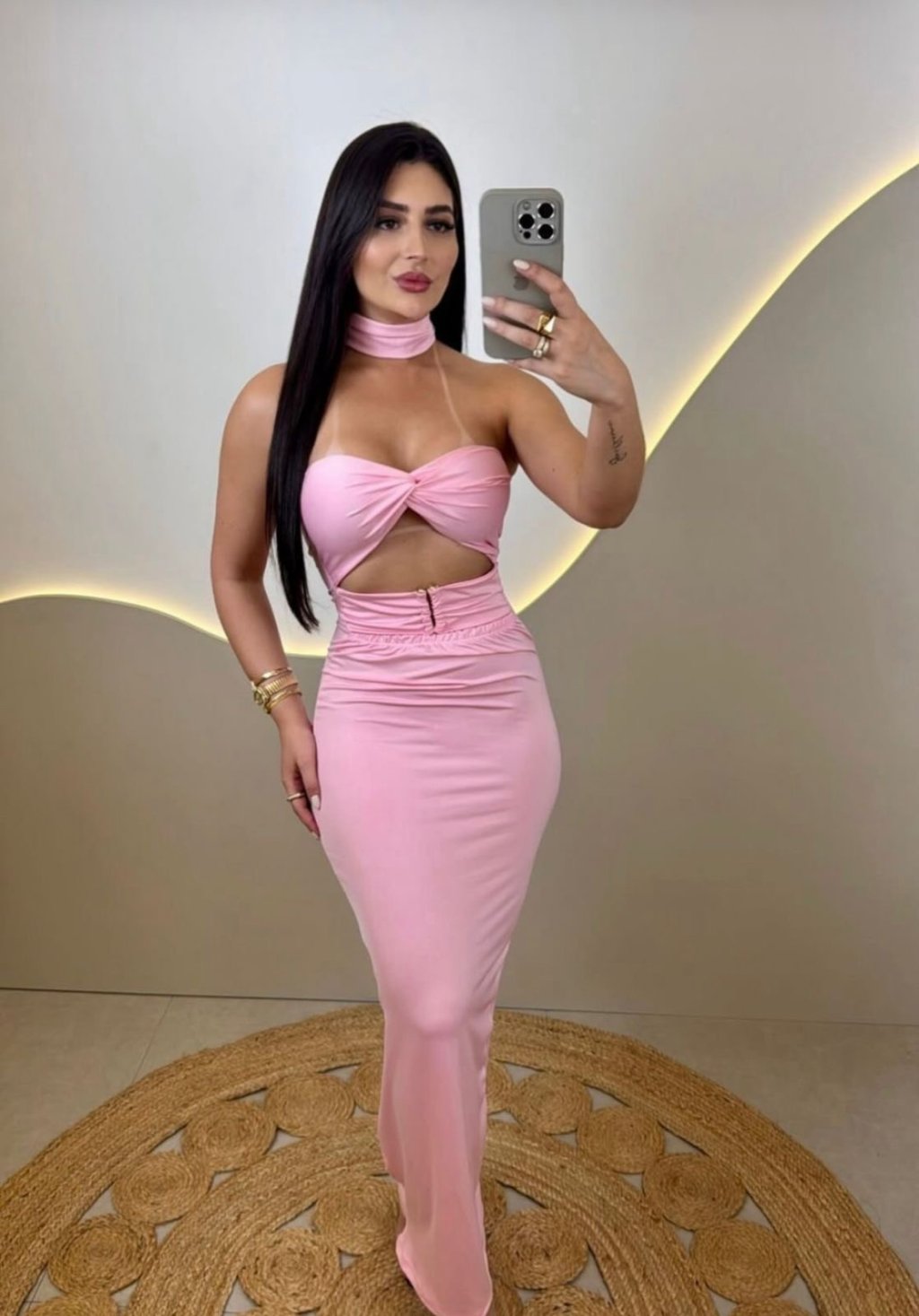 VESTIDO ROSA + CHOKER