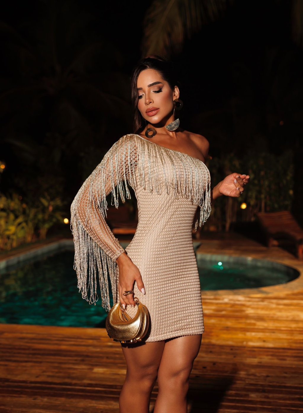 VESTIDO NUDE FRANJAS