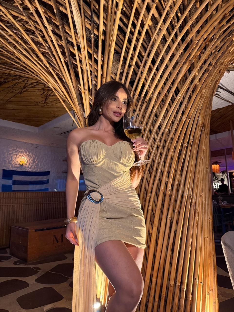 VESTIDO DOURADO