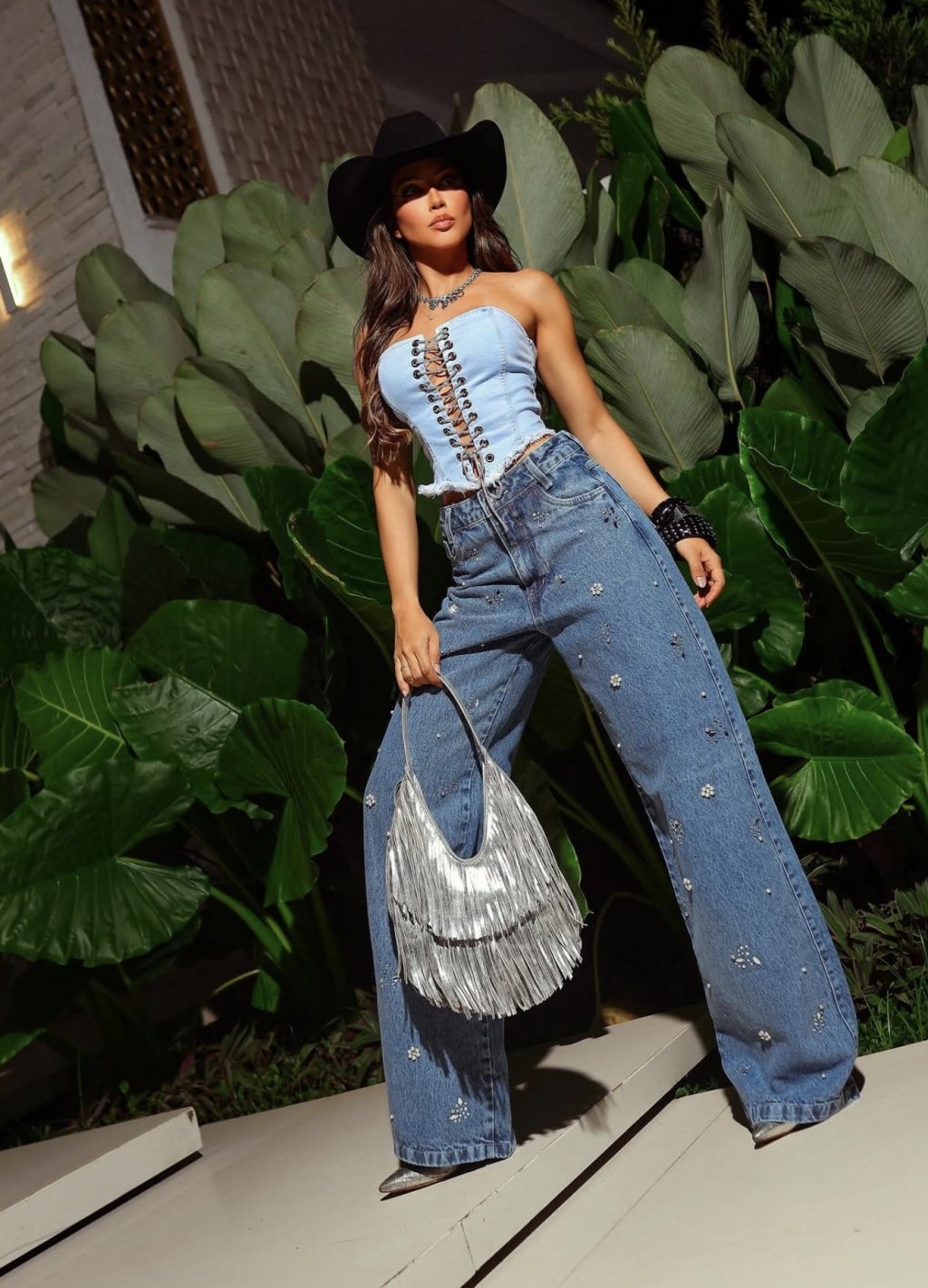 WIDE LEG