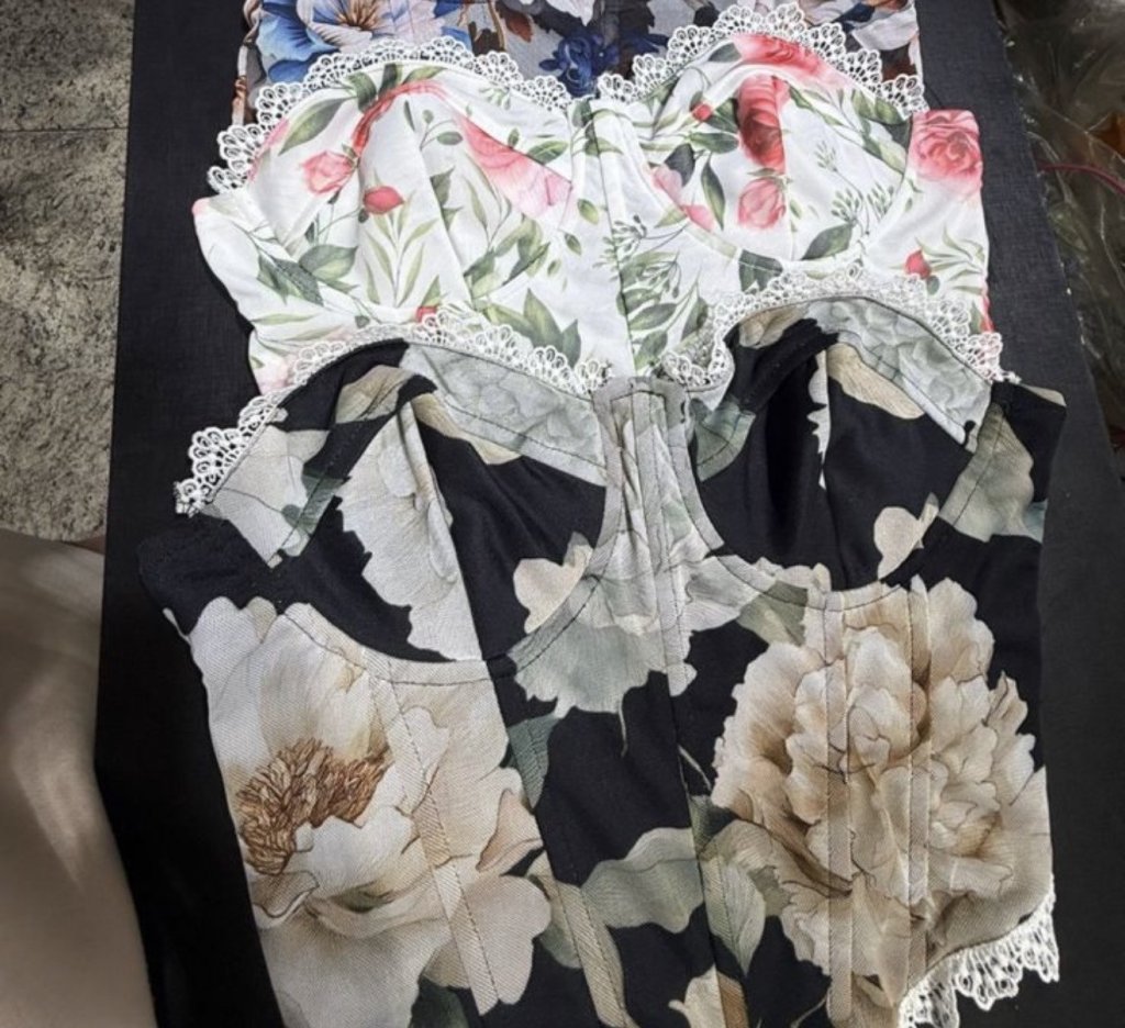 CORSELET FUNDI BRANCO COM ROSA