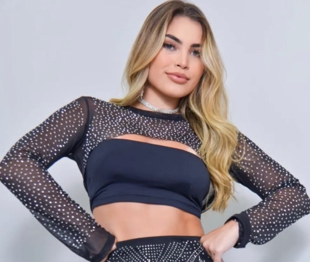 BOLERO PRETO COM BRILHO