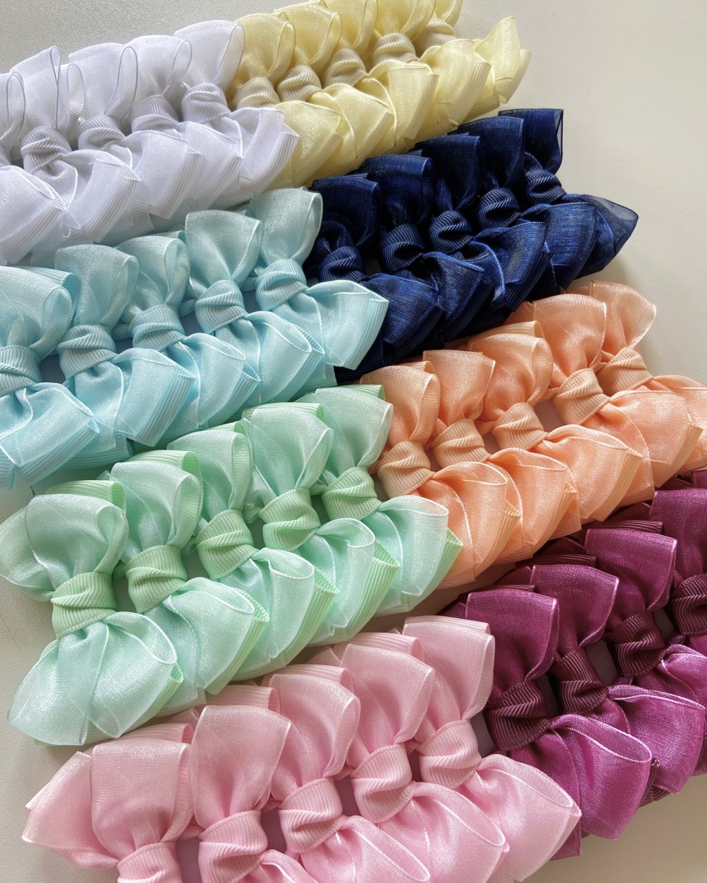Kit 20 Laços em X Organza e Gorgurão Pequeno - P13