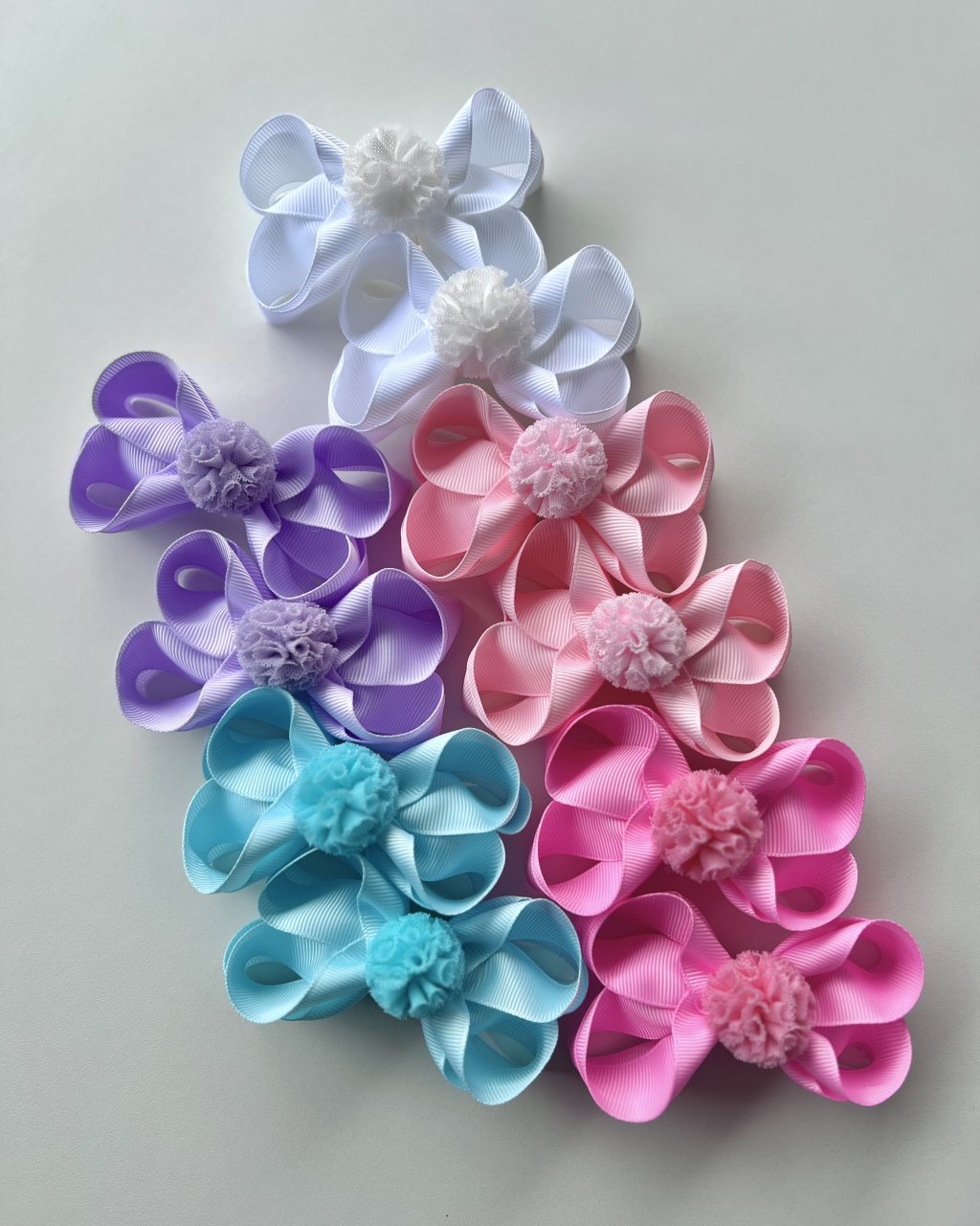 Kit 10 Laços Boutique Duplo Médio M04 Pompom Tule