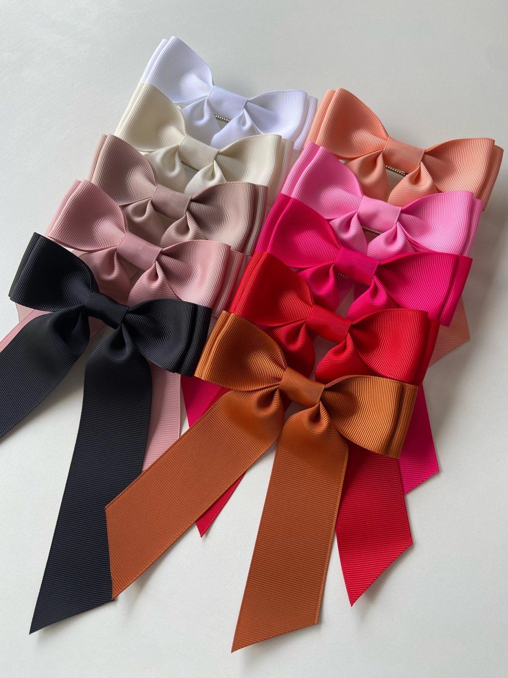 Kit 10 Laços Luna em Gorgurão Tamanho G na Presilha