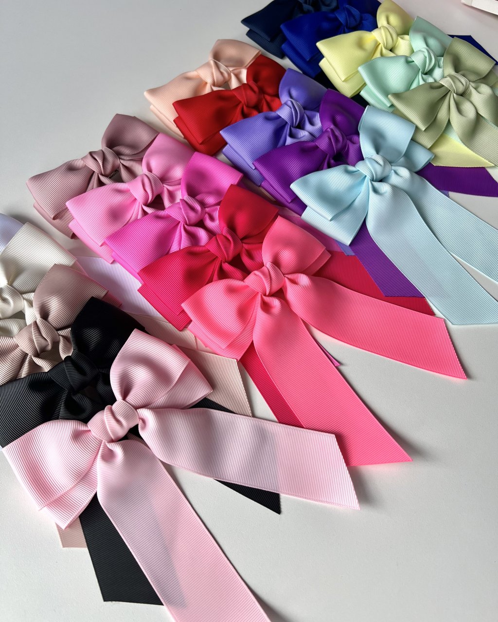 Kit 10 Laços Clara em Gorgurão na Presilha