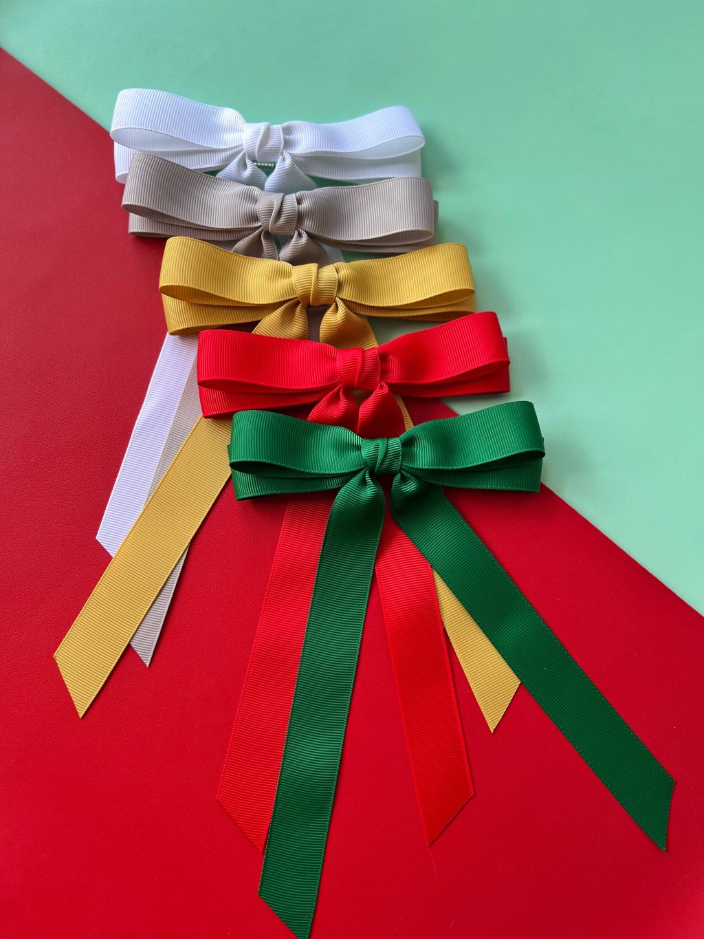 Kit 5 Laços Karen em Gorgurão na Presilha - Boas Festas