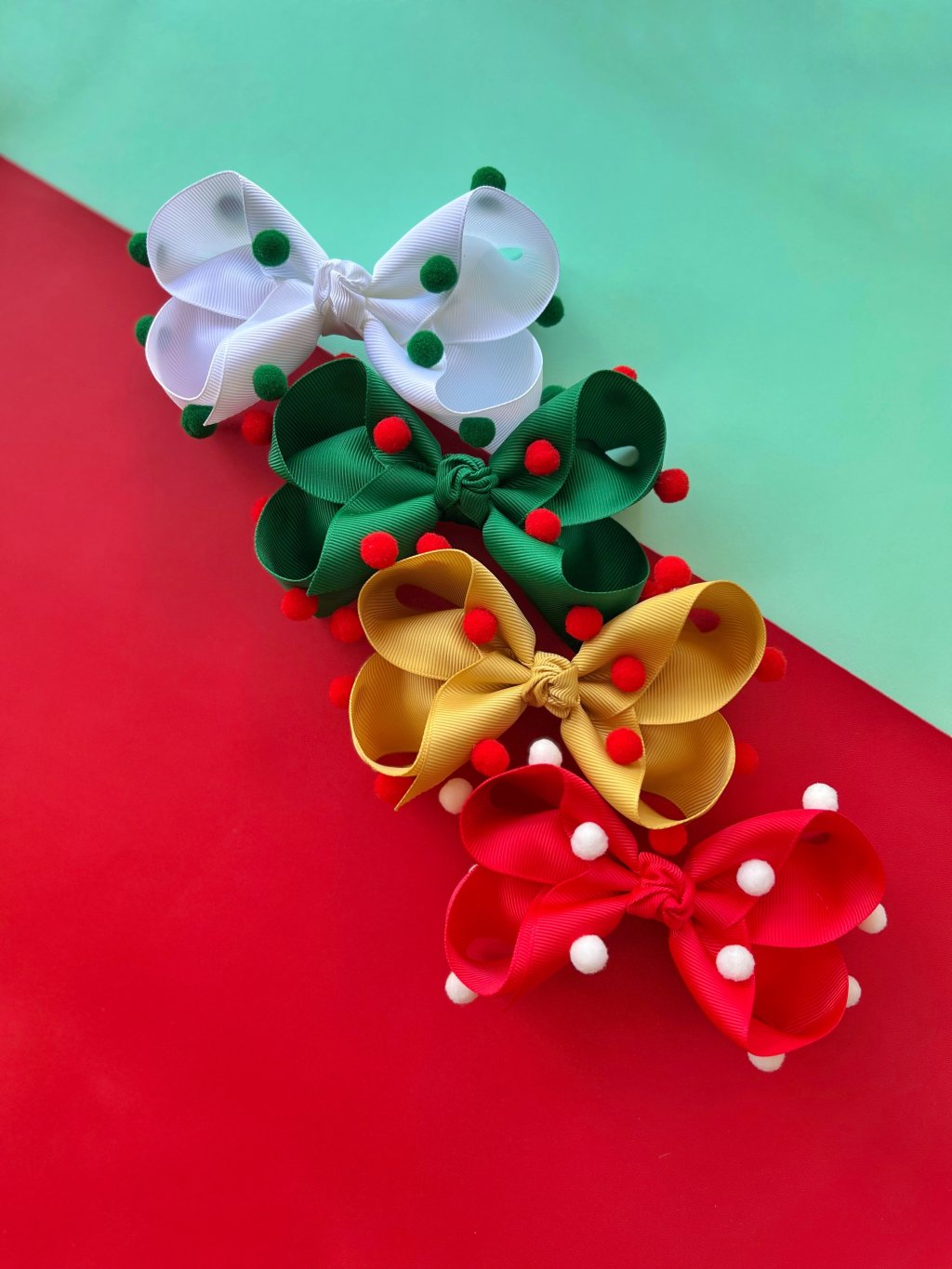 Kit 4 Laços Boutique Grande com Pompom no Bico de Pato - Boas Festas