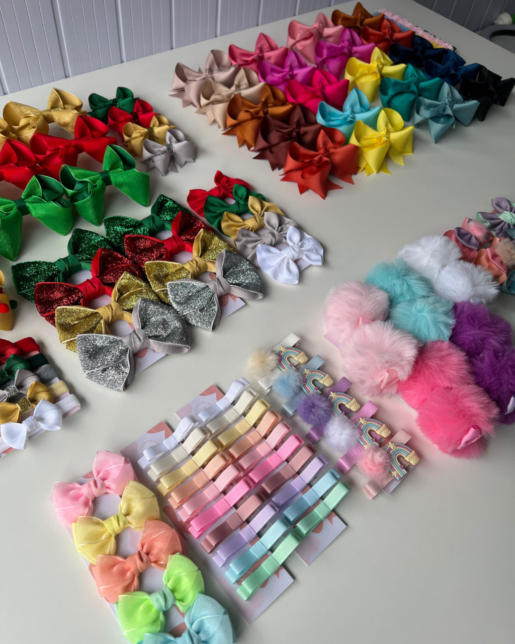 Pedido Pronto! 126 Laços Boas Festas, Céu de Algodão, Nostalgia, Candy Colors e Mais Vendidos