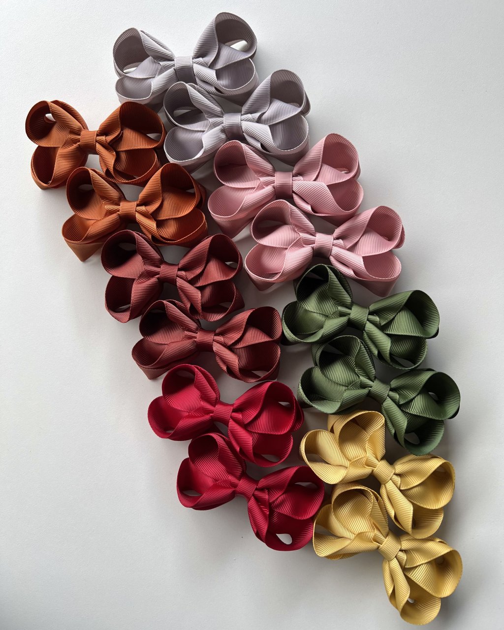 Kit 14 Laços Boutique Duplo Médio Gorgurão no Bico de Pato M04 (7 pares) - Coleção Outono/Inverno 25