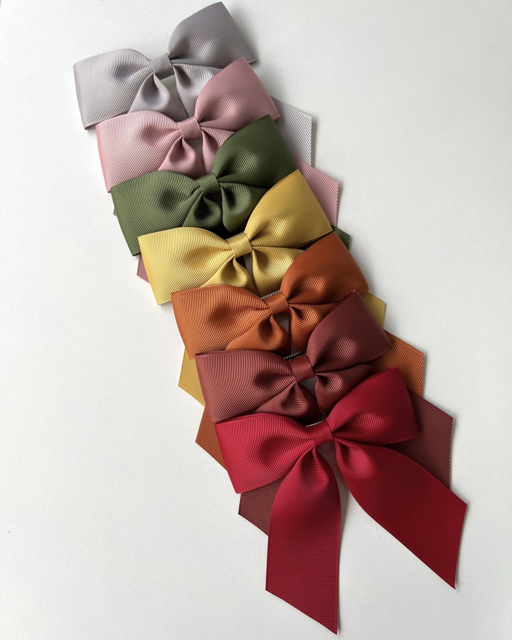 Kit 7 Laços Bruna em Gorgurão Tamanho G na Presilha - Coleção Outono/Inverno 25