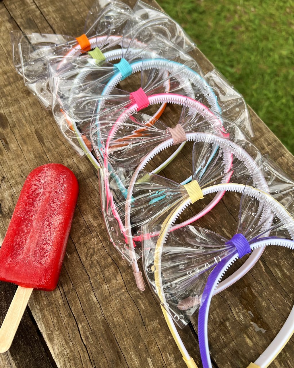 Kit 7 Tiaras Laço em Pé Cristal - Coleção Verão 25