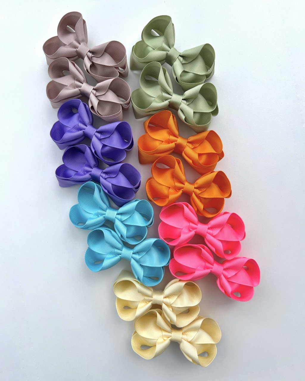 Kit 14 Laços Boutique Duplo Médio Gorgurão no Bico de Pato (7 pares) - Coleção Verão 25