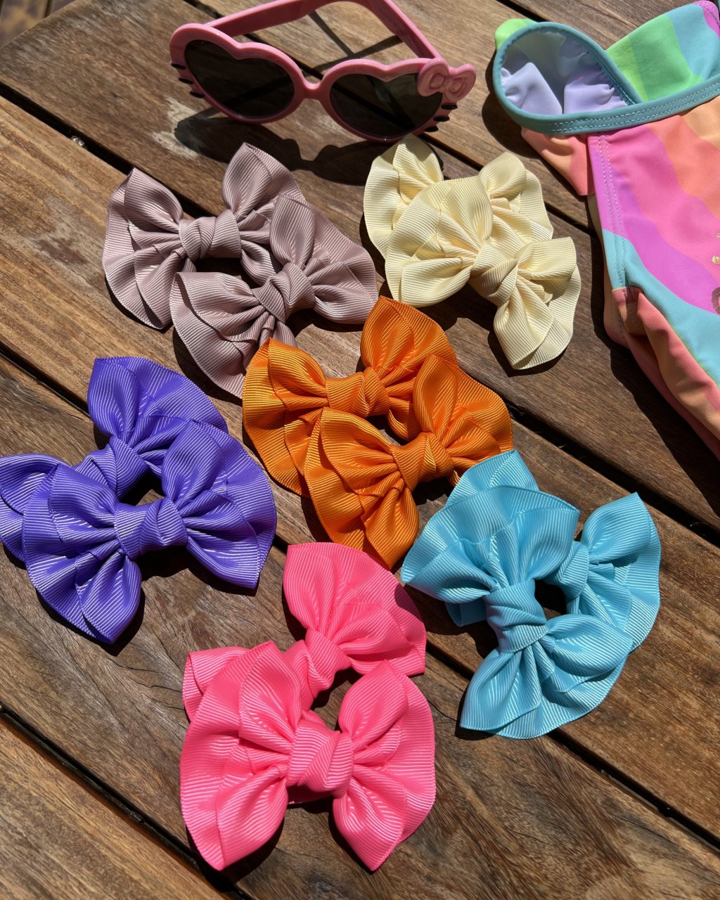 Kit 14 Laços Franzidos Médio Gorgurão no Bico de Pato (7 pares) - Coleção Verão 25