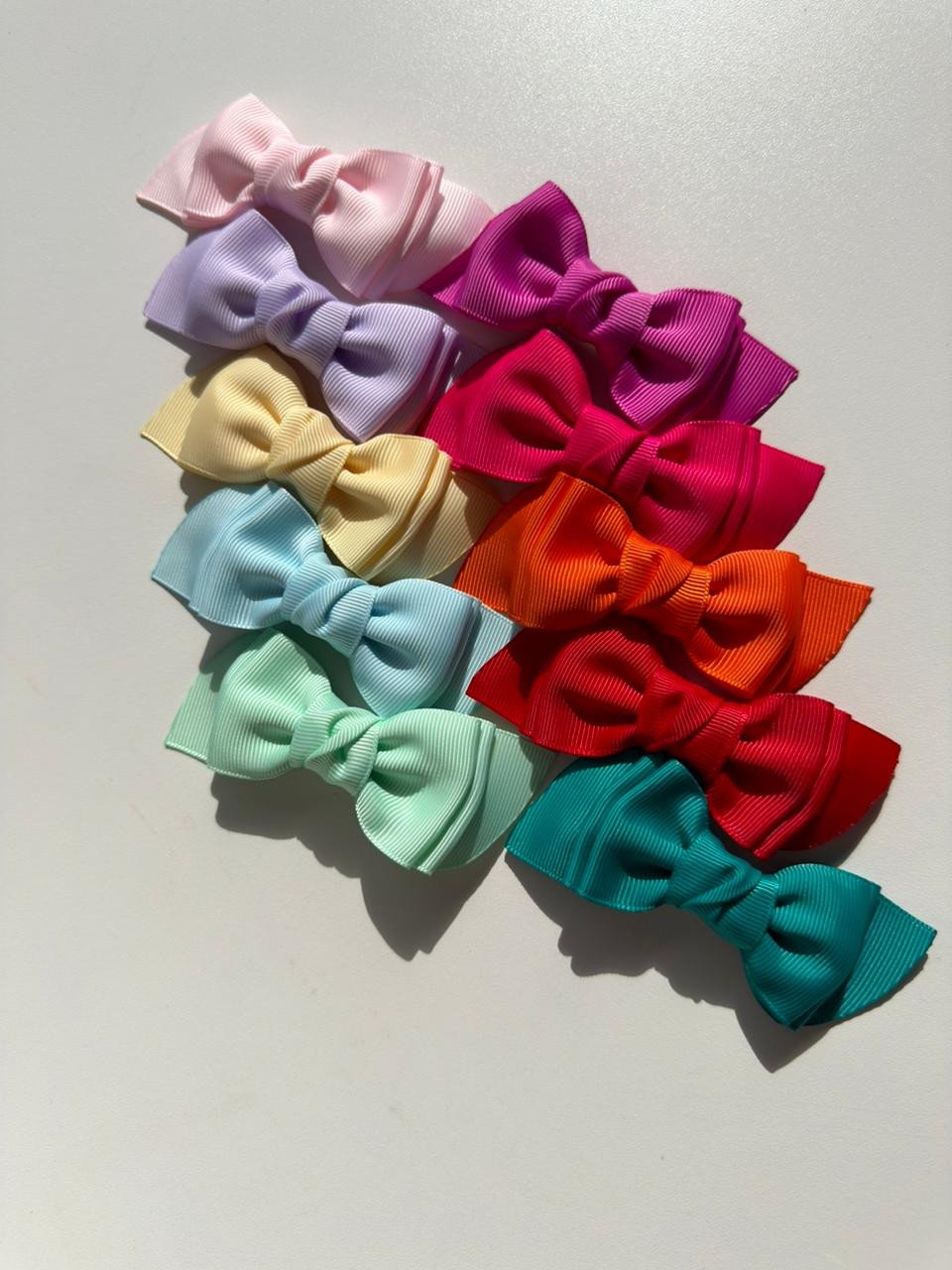 Kit 10 Laços Gravata Dupla com Pontas Médio M02 - Coleção Verão 26