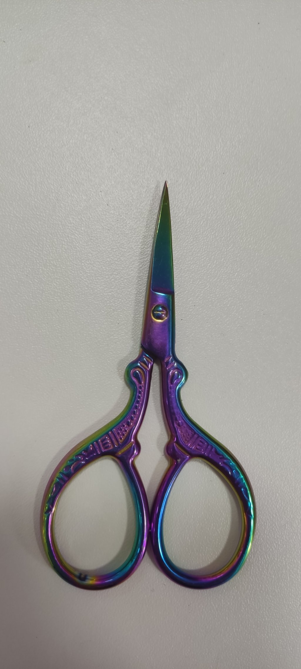 Tesourinha furta Furta cor 