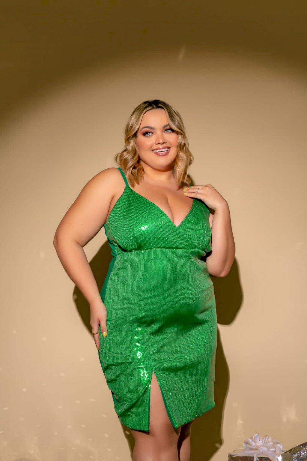 Vestido com paetê. Ref: 495