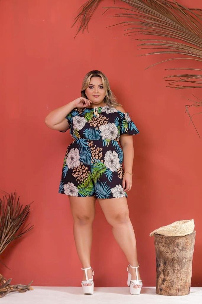 Macacão alça caída com amarração no busto. Ref: 061