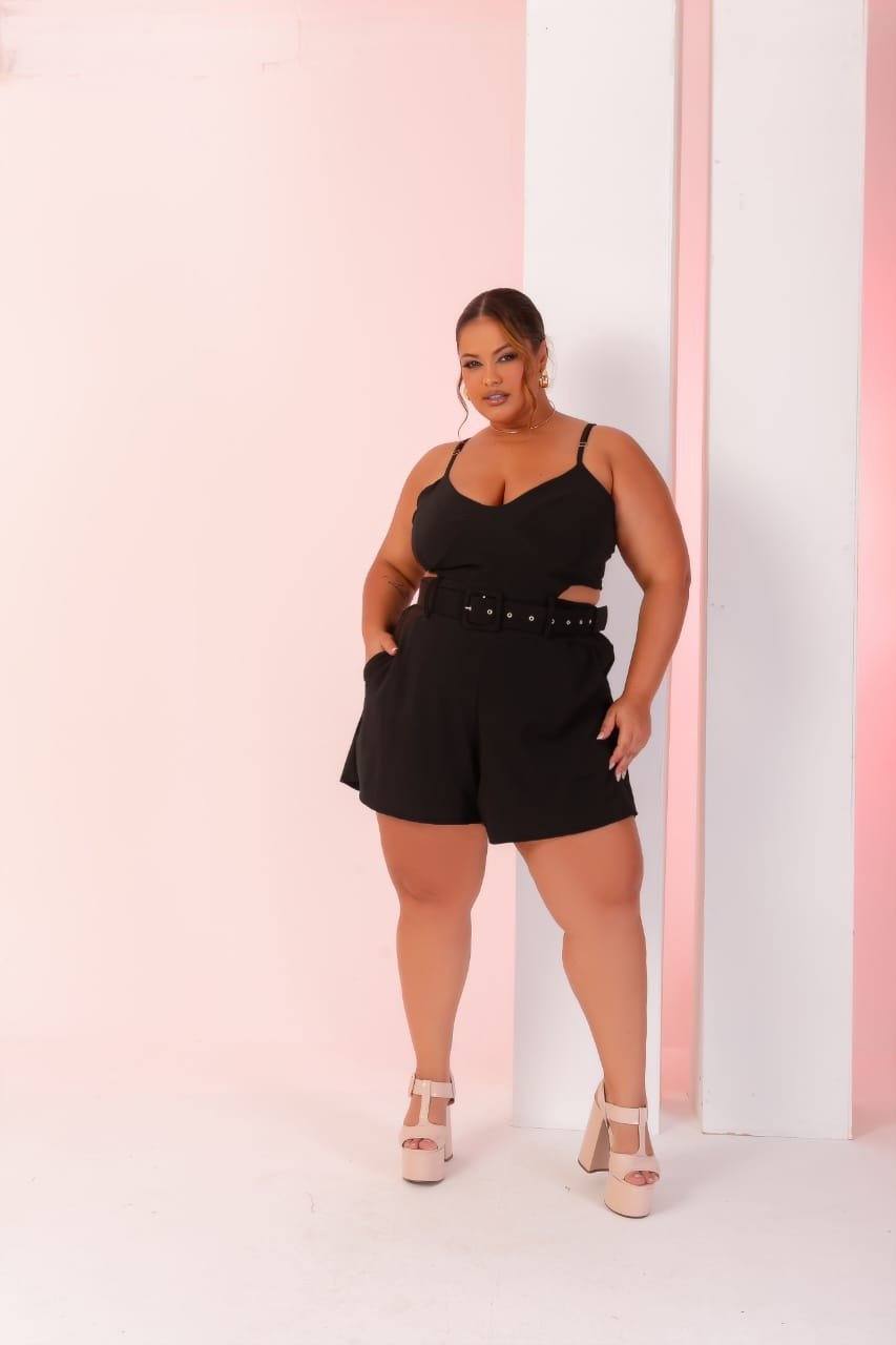 Macaquinho com cinto. Ref: 1012