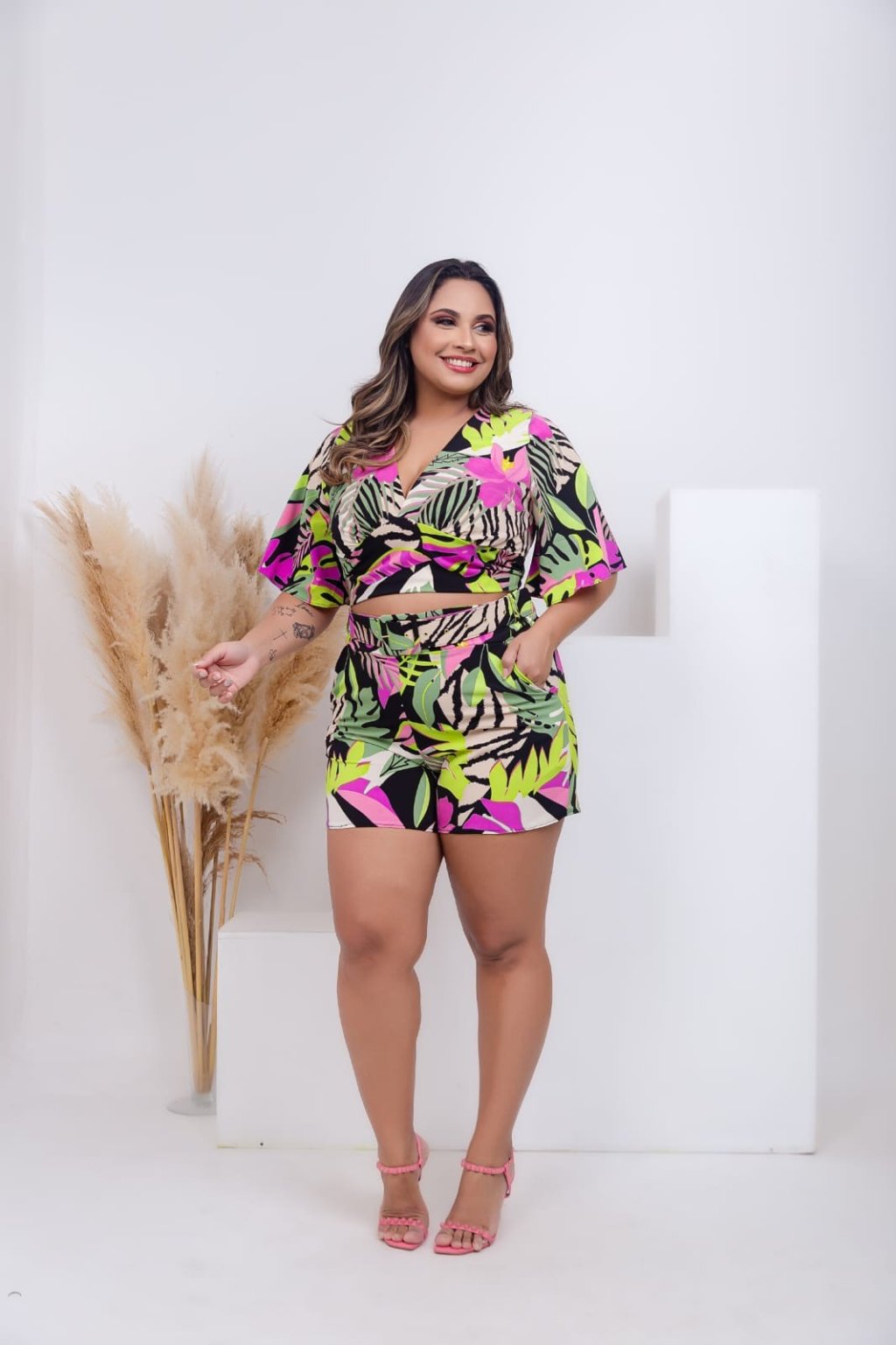 Conj. Midsize short e blusa manga flê. Ref: 1038